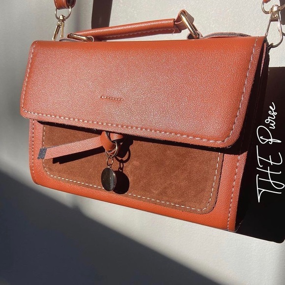 Fashion Evynn Apparel āThe Purseā Fall 2020 - Picture 1 of 3